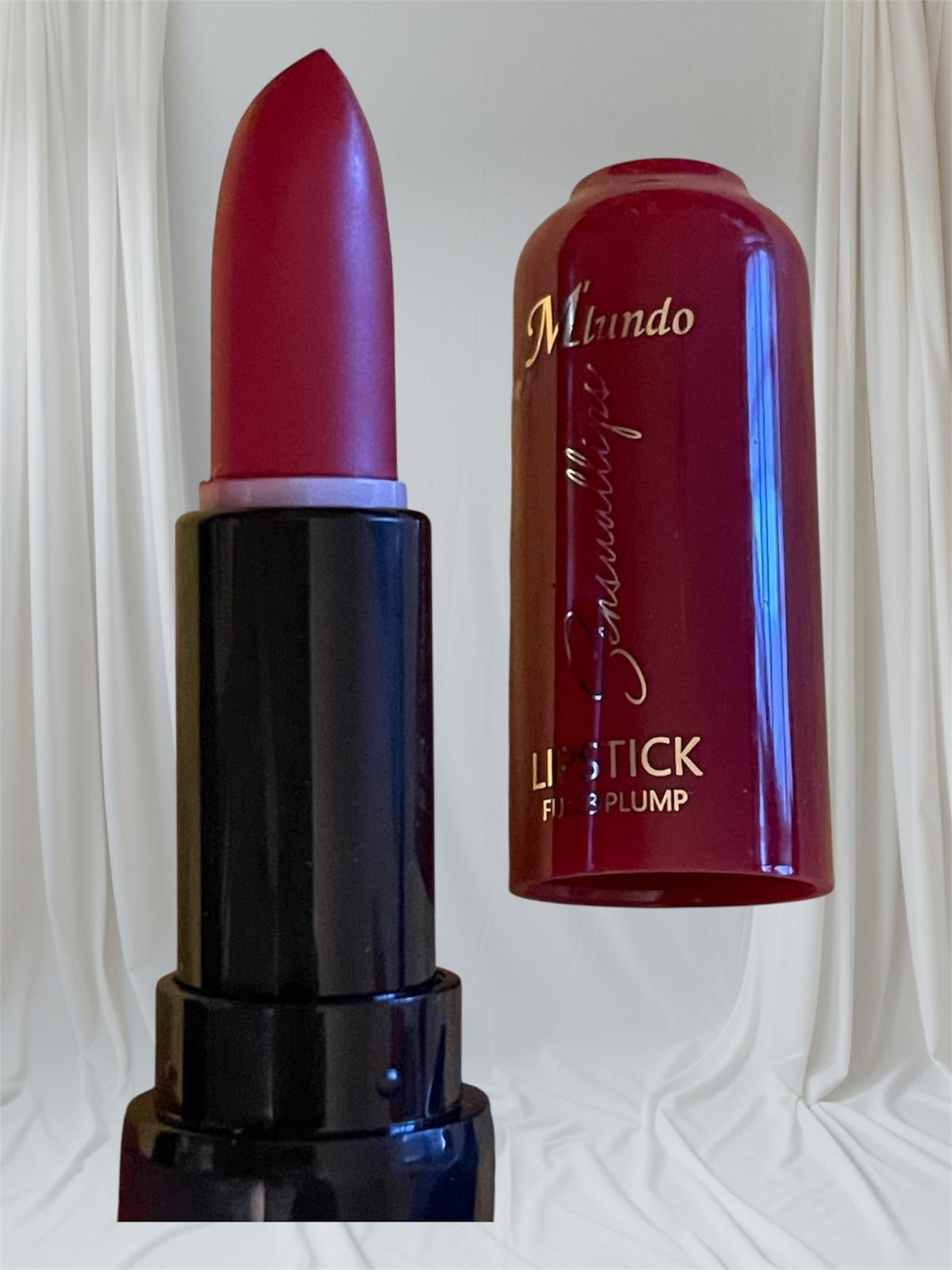 M’lundo Kiss Me Sensuallips Lipstick 💄