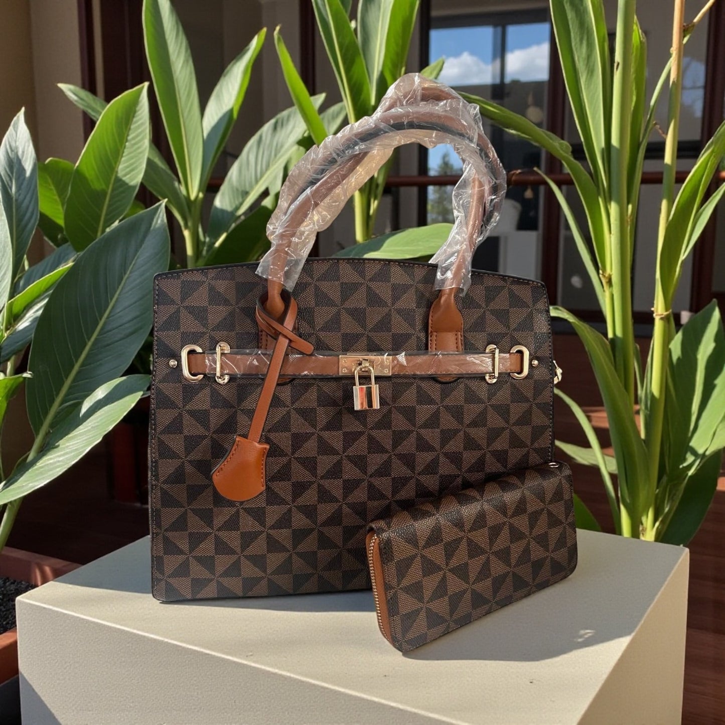 Handbag & matching wallet