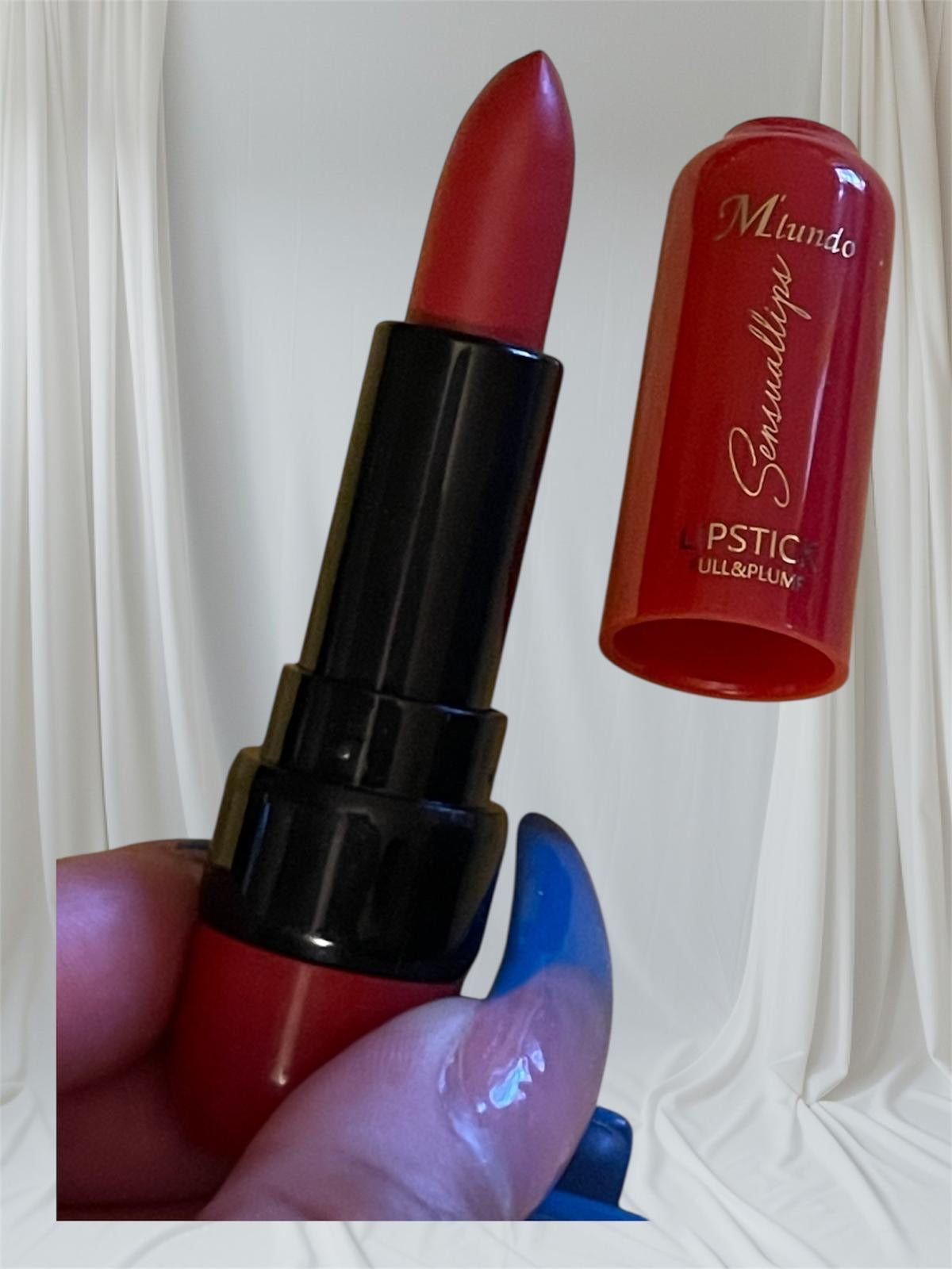M’lundo Kiss Me Sensuallips Lipstick 💄