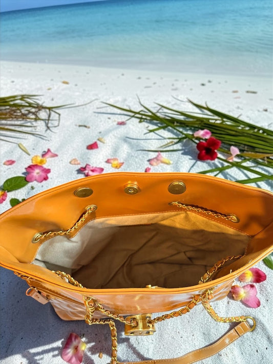 CC HANDBAG WITH CHAIN STRAP