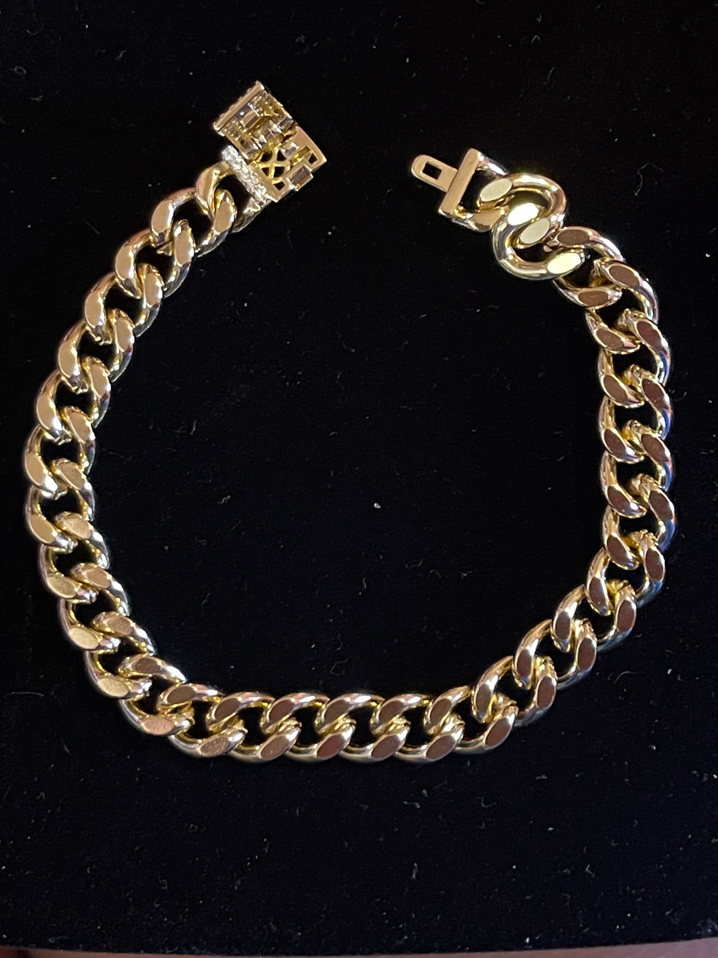 Choker with bracelet set