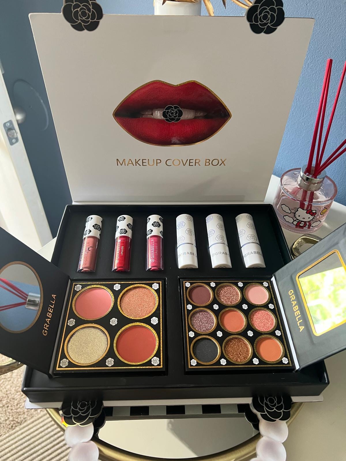 Makeup cover box