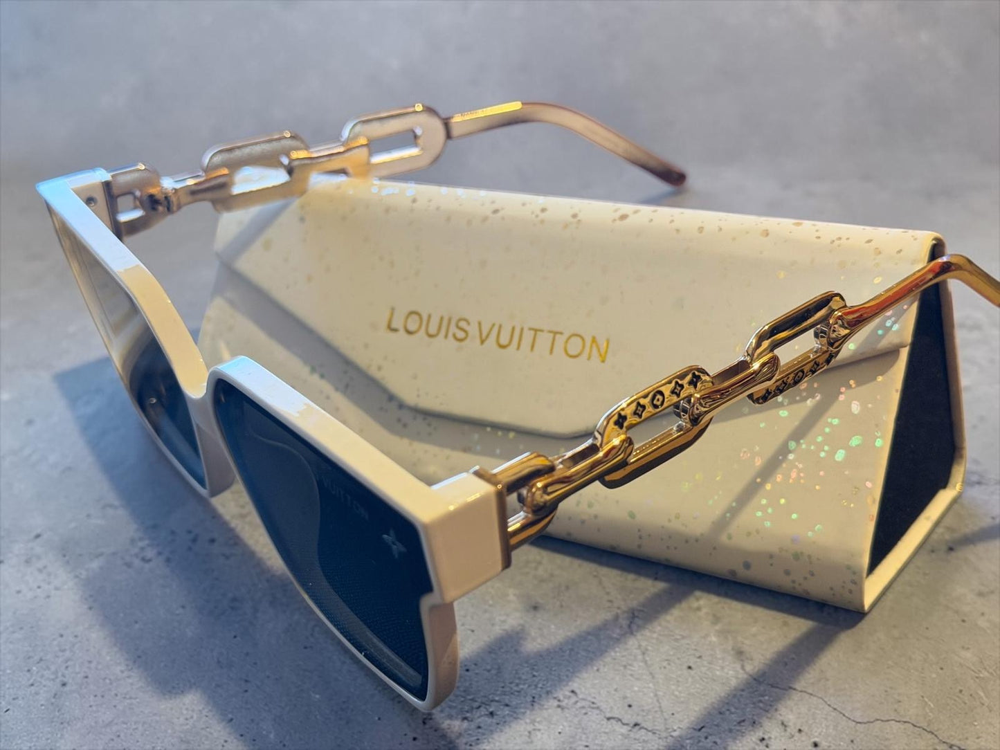 Lv sunglasses with case