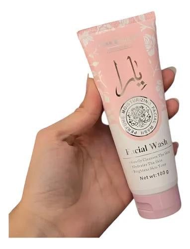 Kiss Beauty Moisturizing Facial Wash Perfume