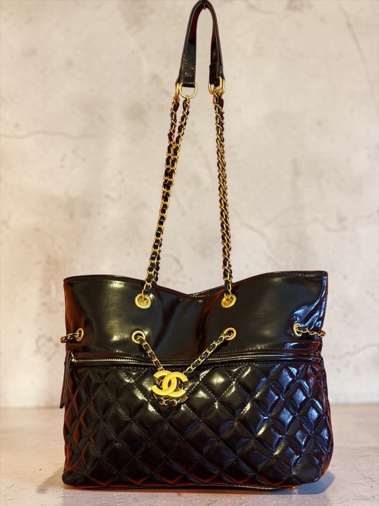 CC HANDBAG WITH CHAIN STRAP