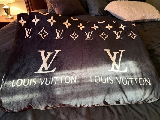 Love Home LV Blanket 59" x 78.7"
