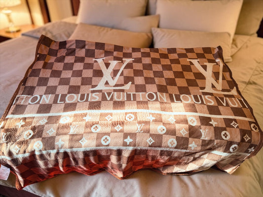 Love Home LV Blanket 59"x 78.7"