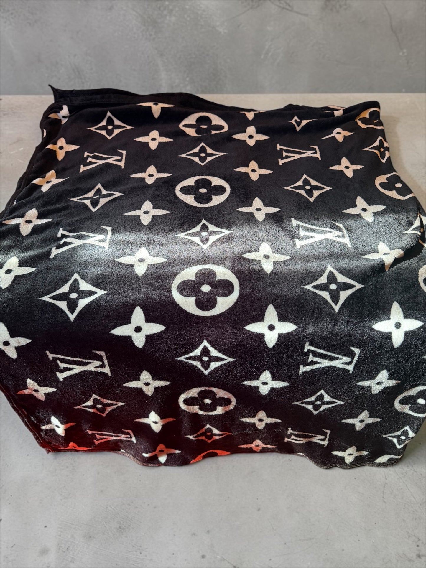Love Home LV Blanket 59" x 78.7"